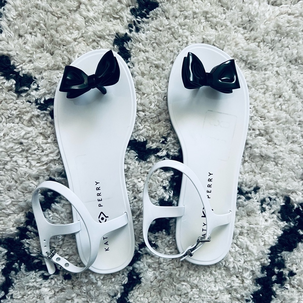Katy Perry Bow Sandals size 8.5 - Picture 1 of 4